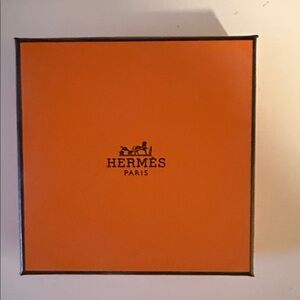 Hermès Signature Orange Box with Herringbone Interior